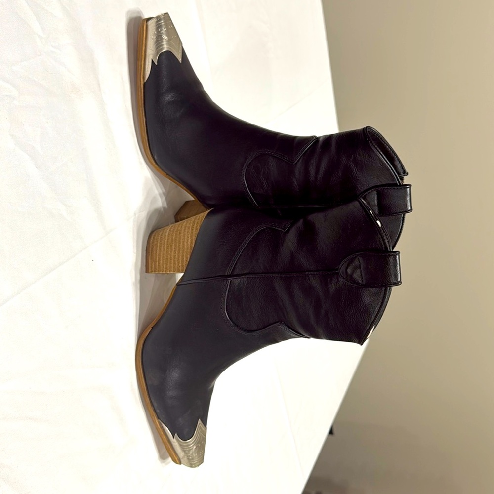 BEAST Western Cowgirl Boot.